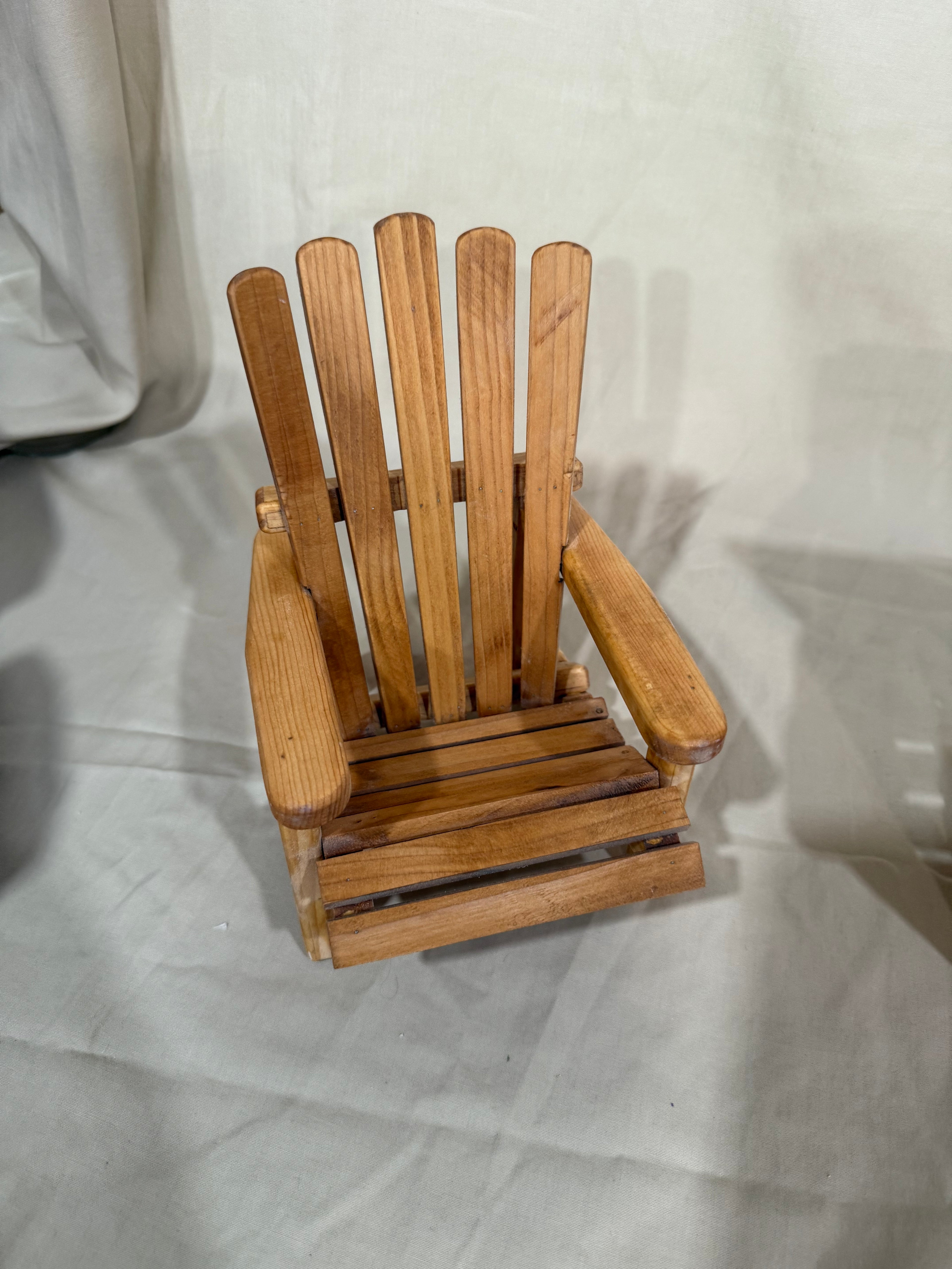 Barbie Andirondak chair (doll not included)