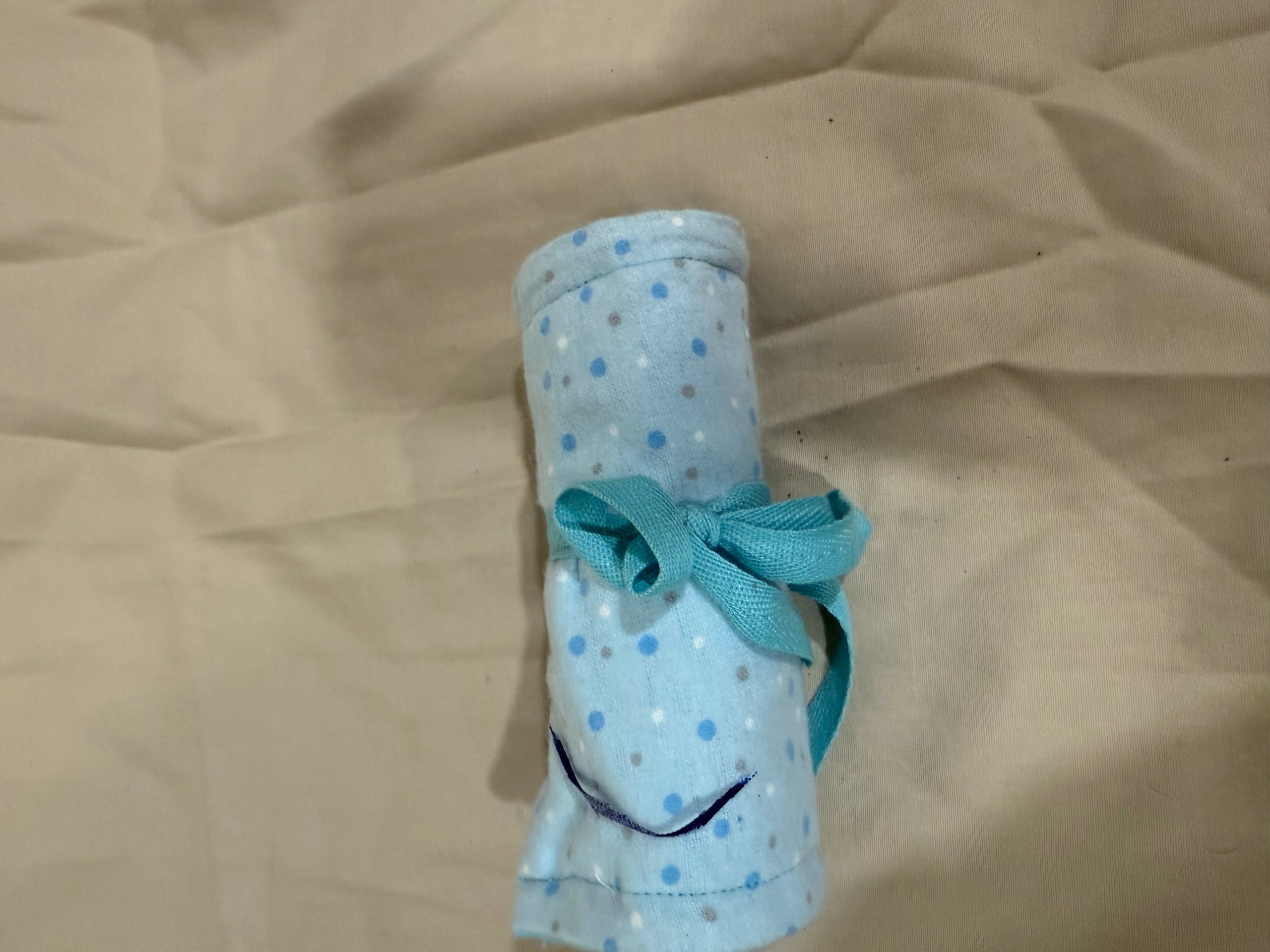 Sleeping bag for Barbie doll (doll not included).  Price is per item.