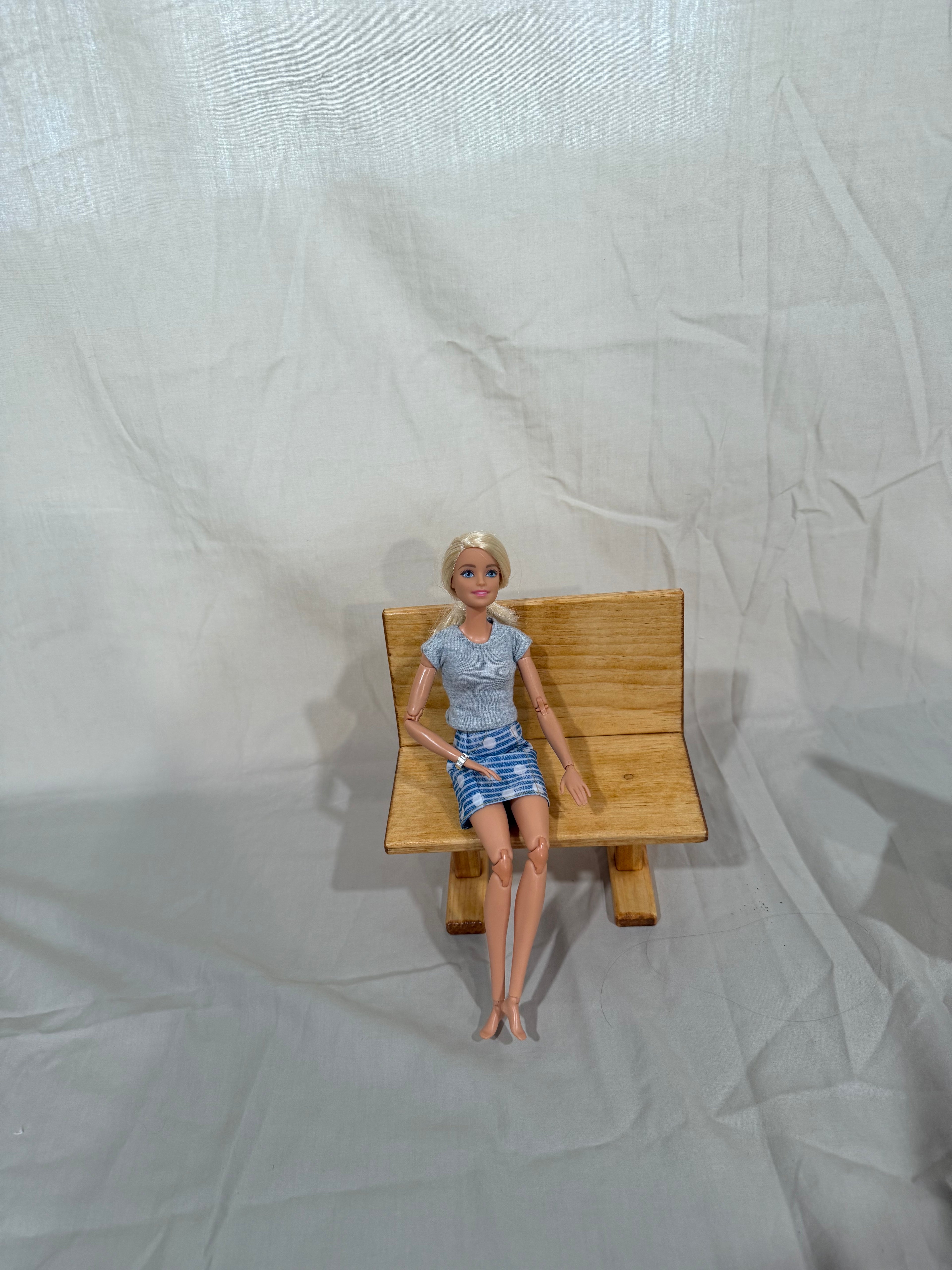 Barbie bus stop bench in classic stain (doll not included)