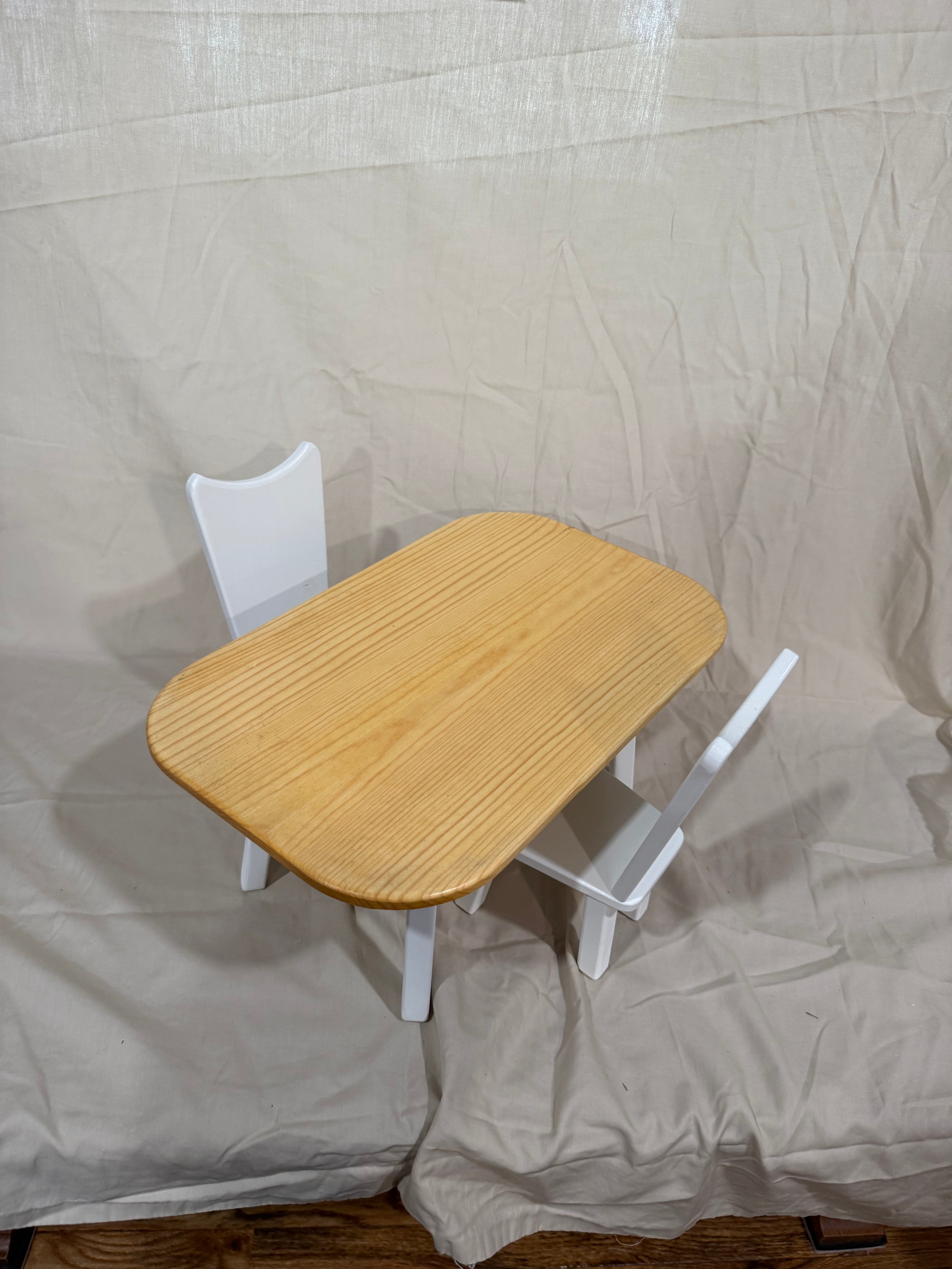 Barbie dining room table and chairs