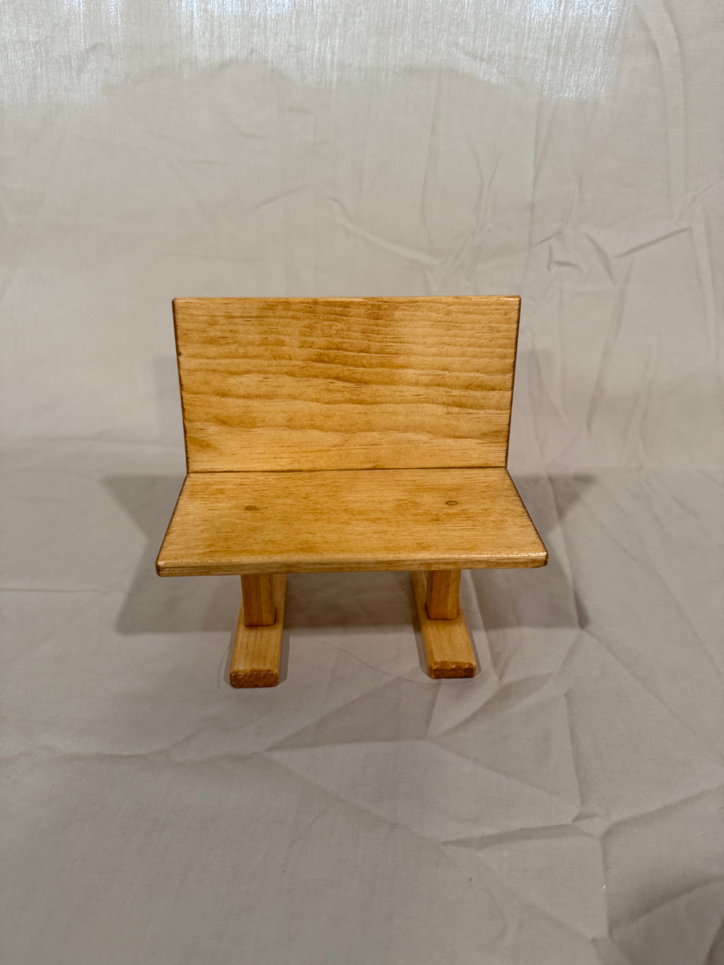 Barbie bus stop bench in classic stain (doll not included)