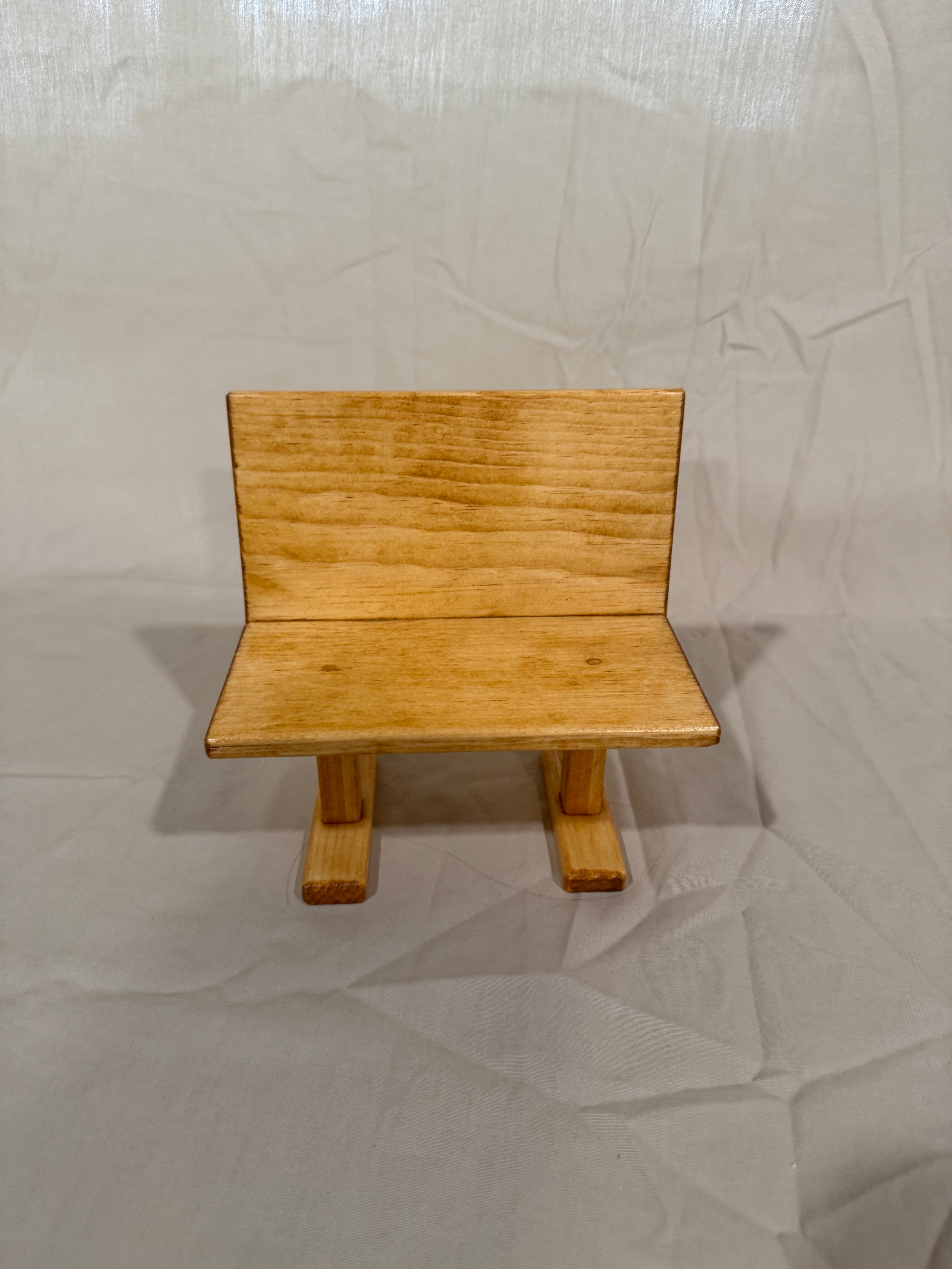 Barbie bus stop bench in classic stain (doll not included)