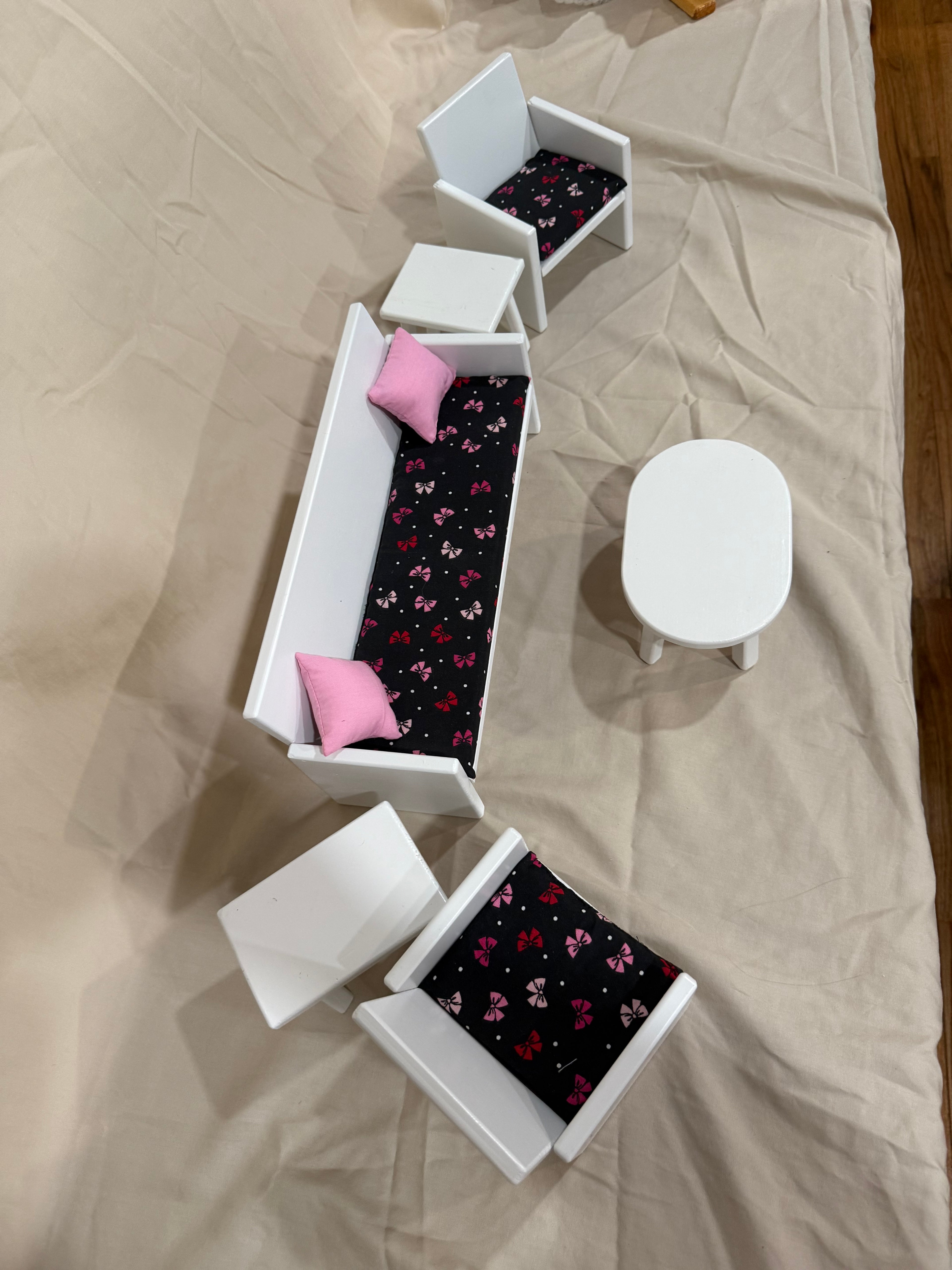 Barbie couch, chairs and tables set in bows