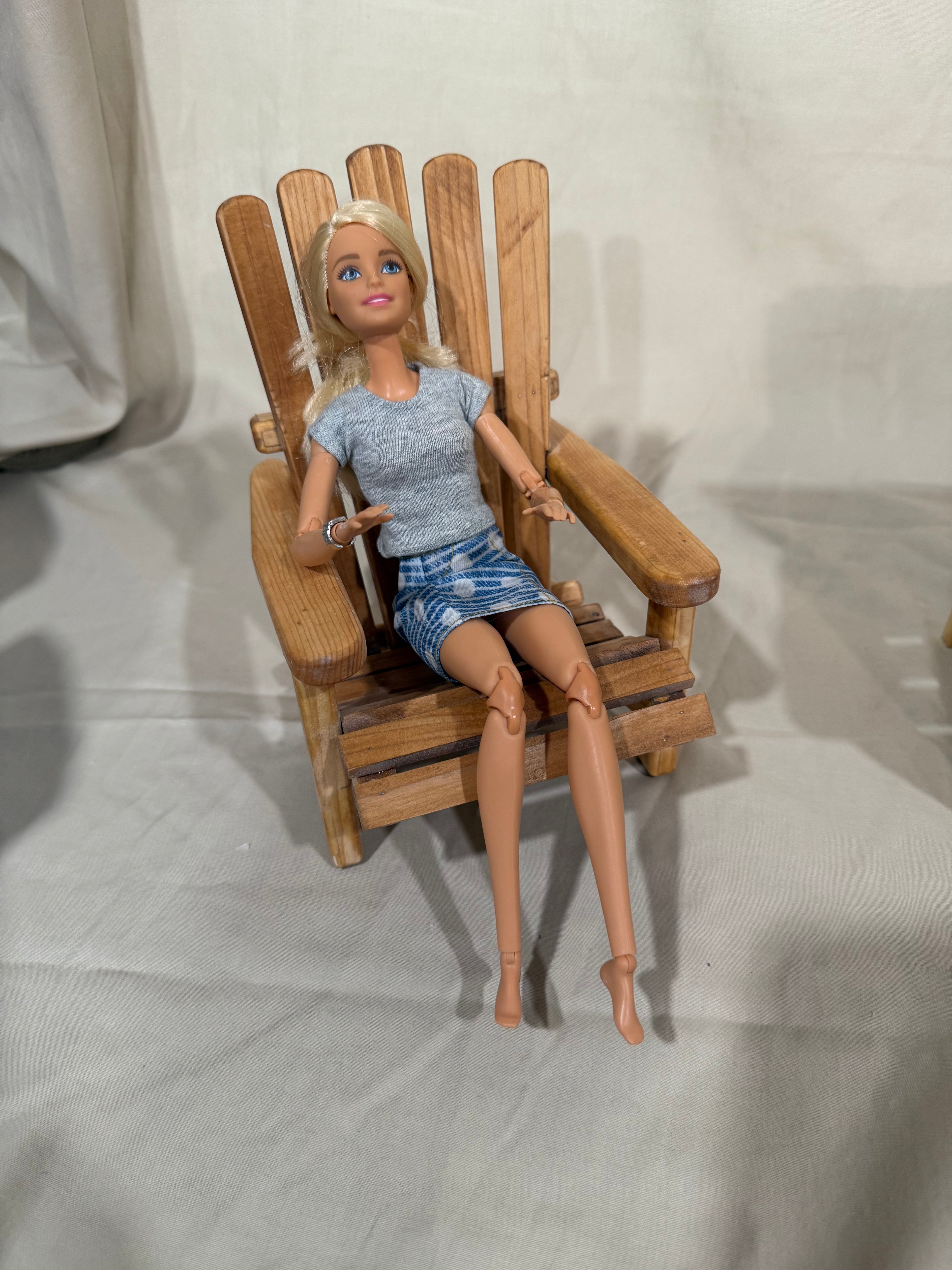 Barbie Andirondak chair (doll not included)