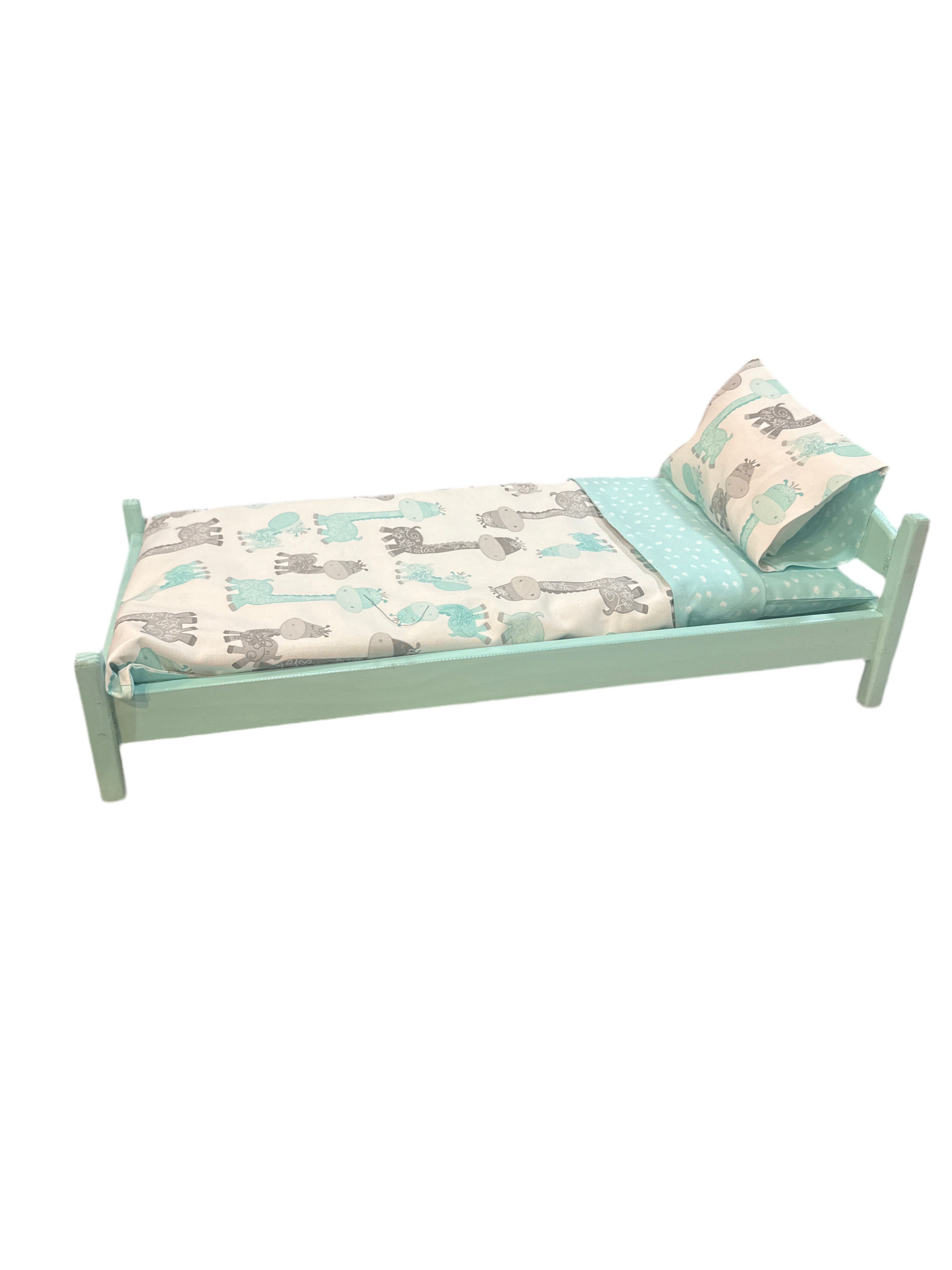 18” doll bed with giraffe bedding