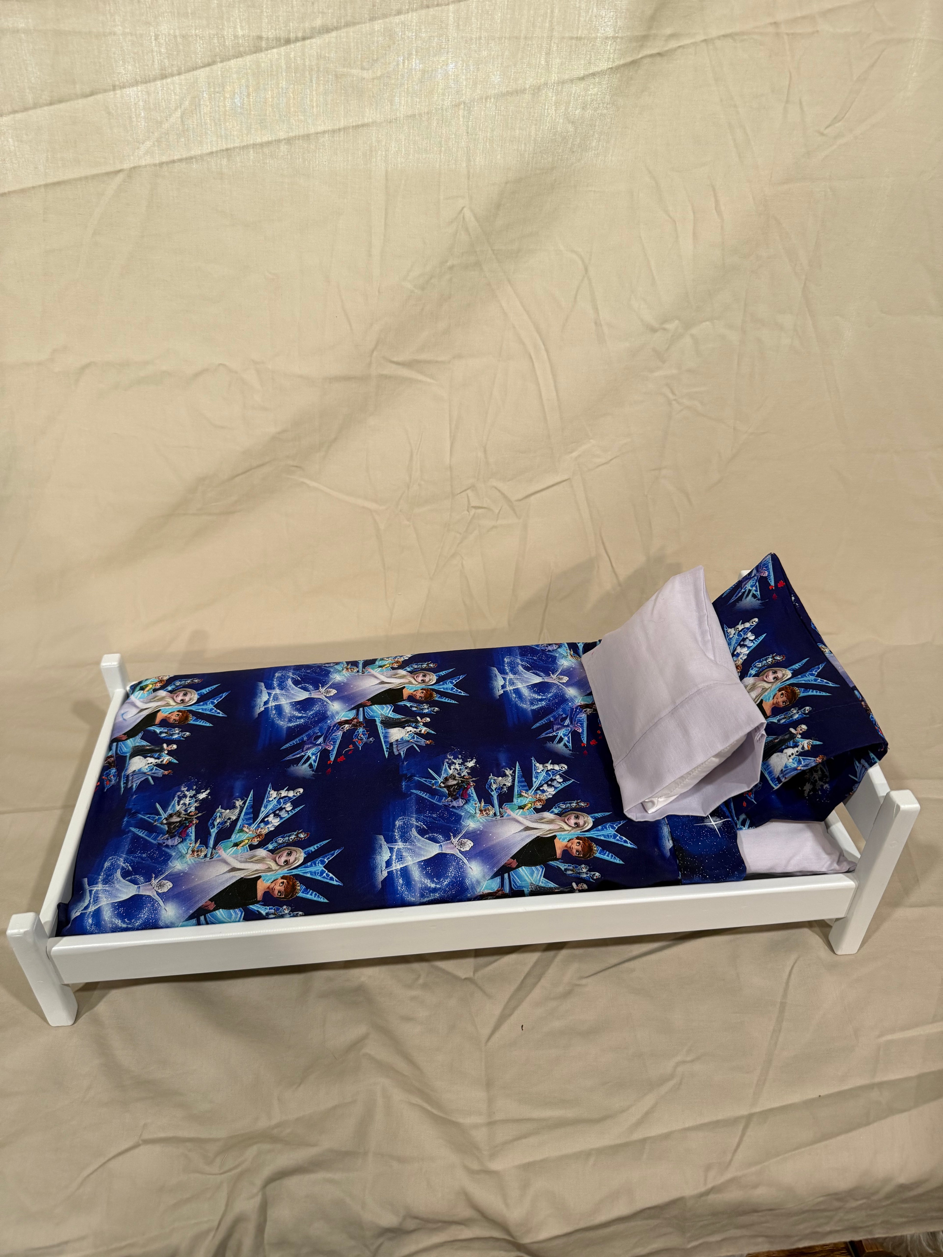 Barbie bed in blue Frozen bedding